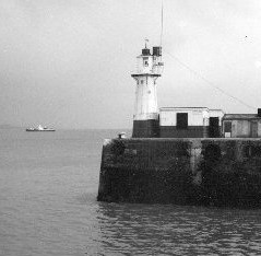 Location of the Newlyn tide gauge, UK